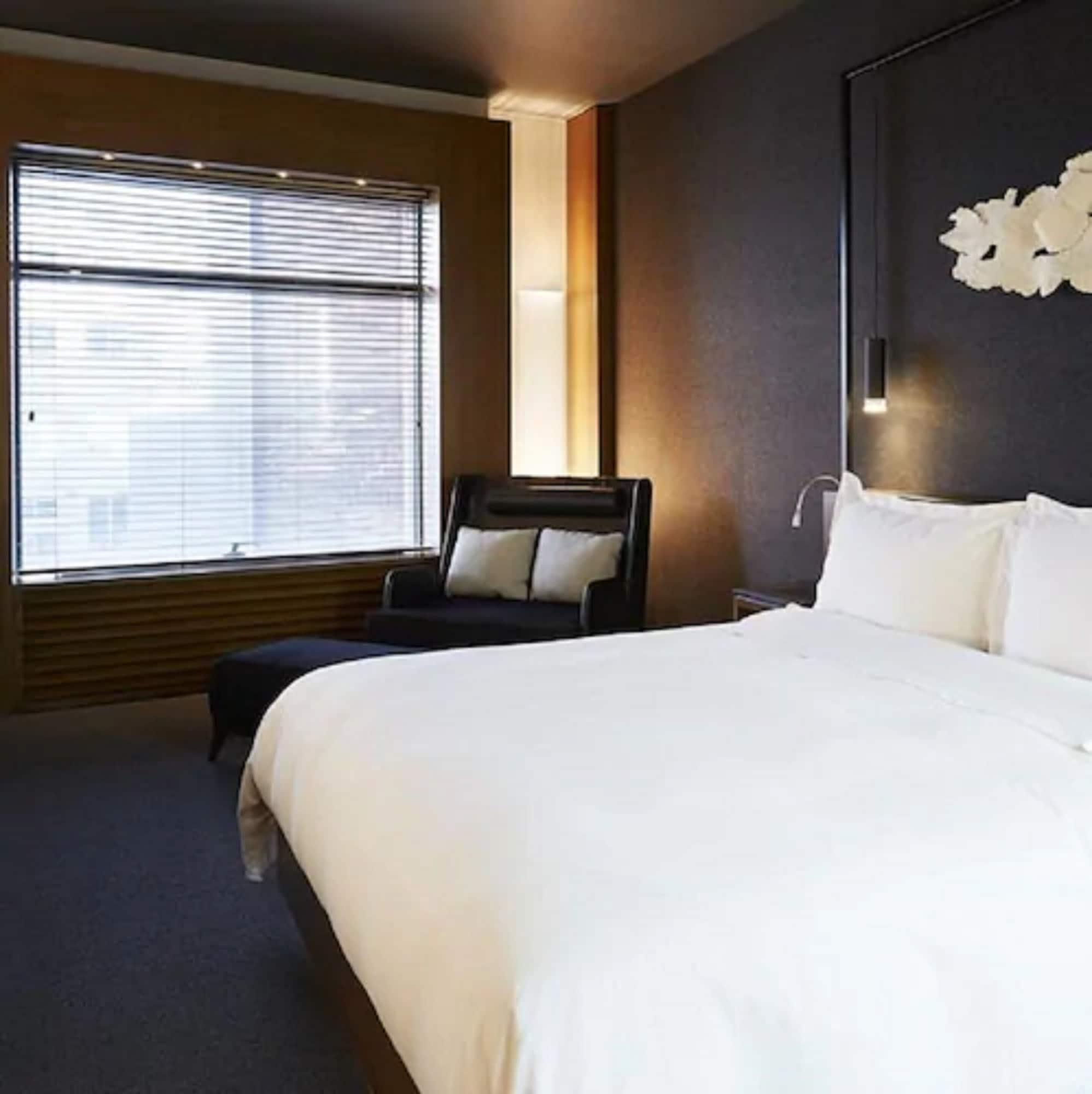 Le Germain Hotel Toronto Exterior photo